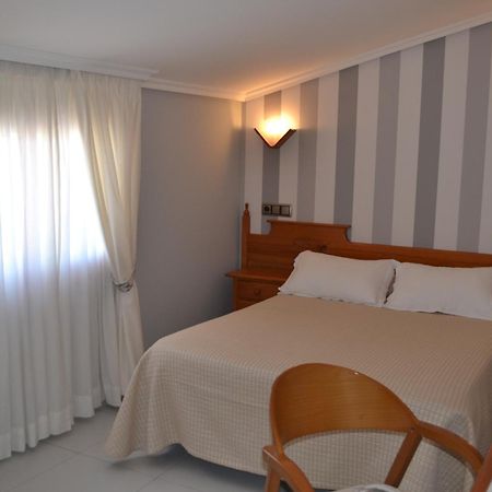 Hotel Piramide Portonovo Quarto foto