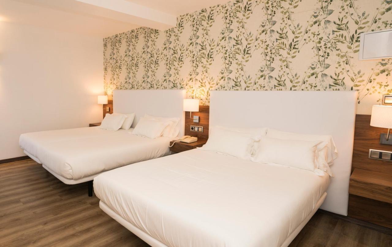 Hotel Piramide Portonovo Quarto foto